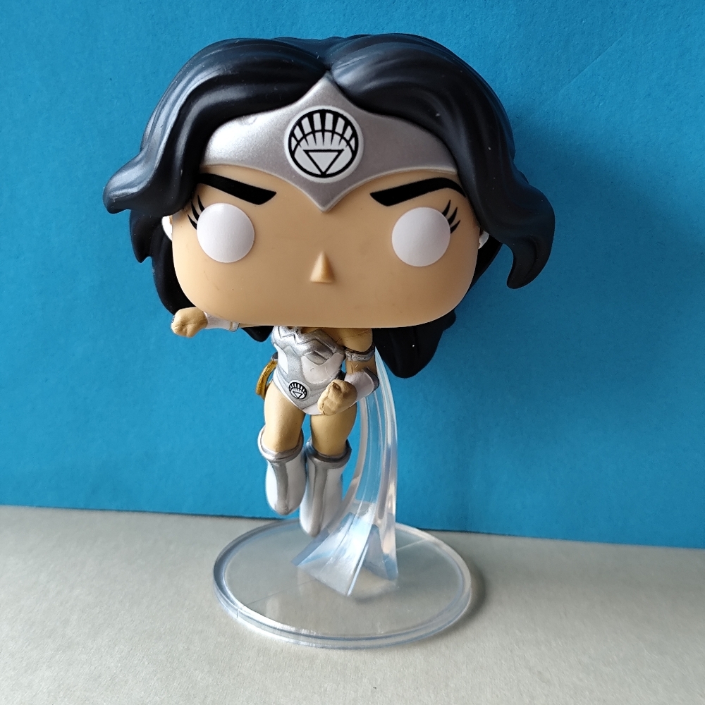 3/$30💜Funko Pop! Heroes #423 Wonder Woman White Lantern